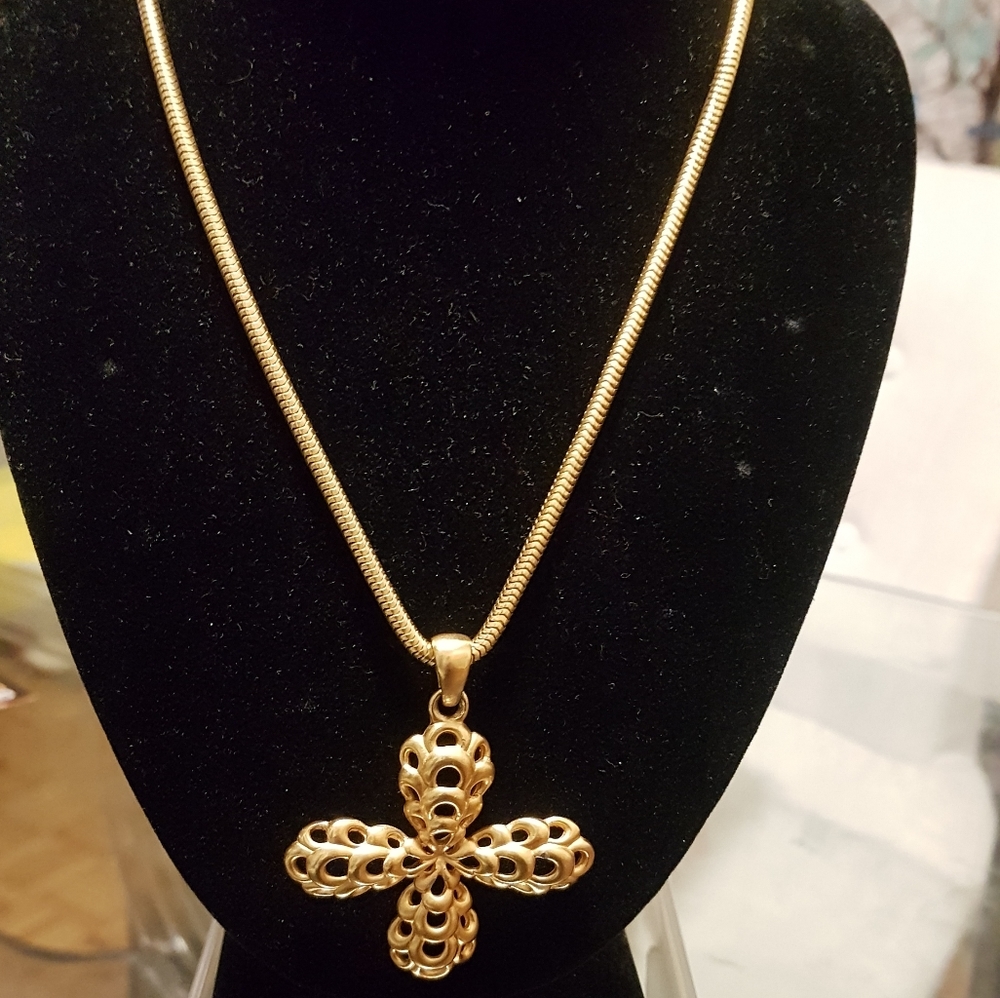 Vintage Anne Klein Necklace.